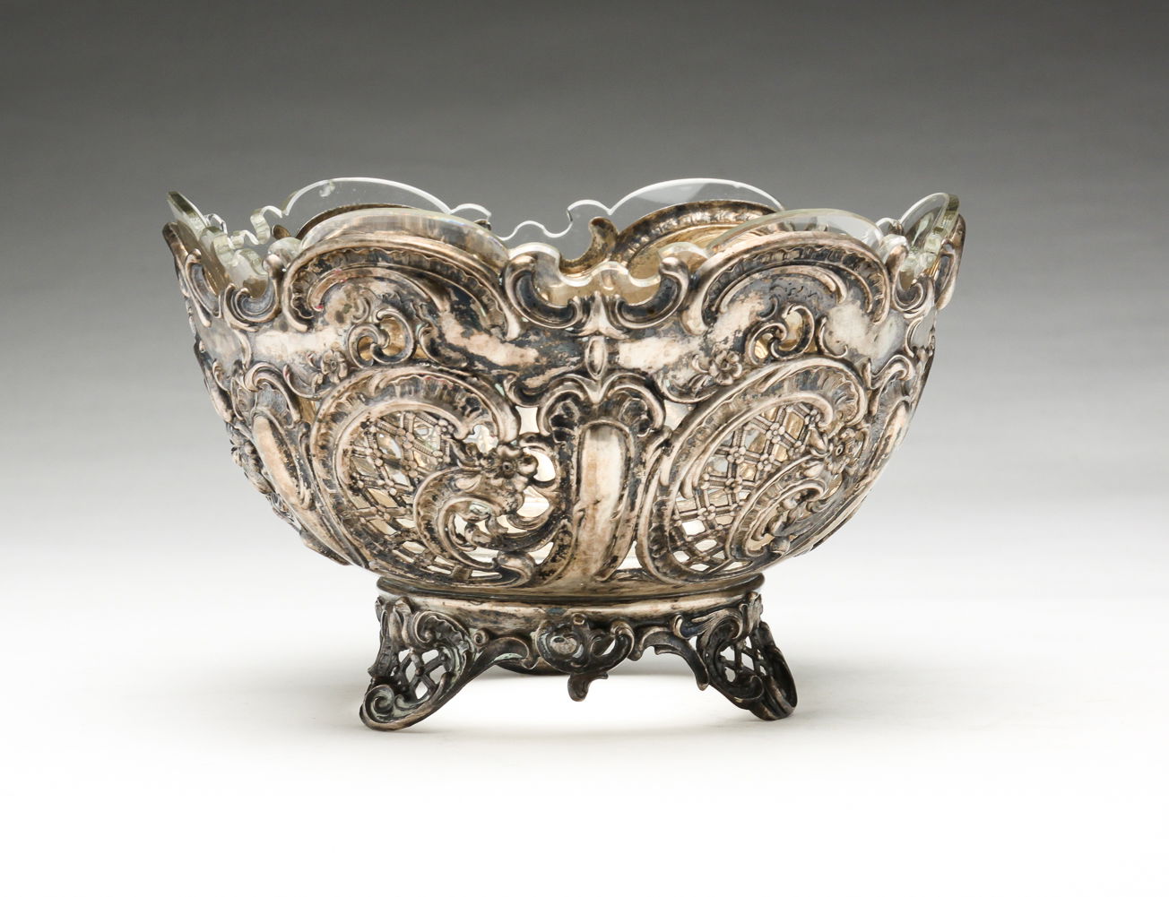 Eclectic Auction preview