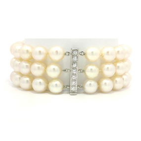 Vintage 3 Strand Pearl Bracelet with Diamond White Gold Bars