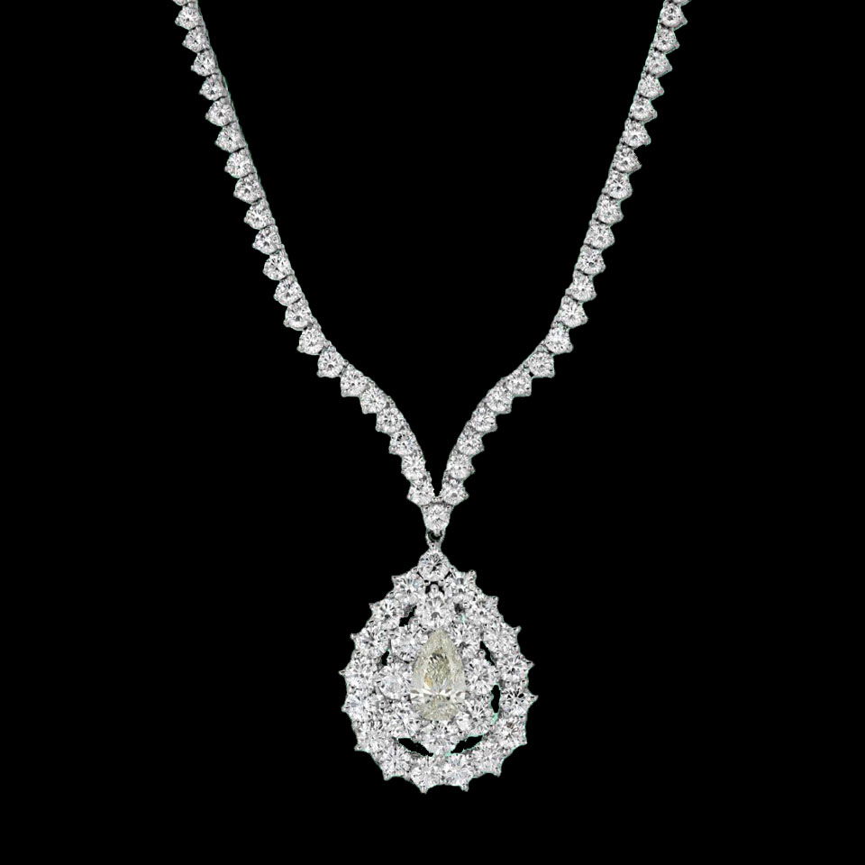 18K Gold 14.86cts Diamond Necklace