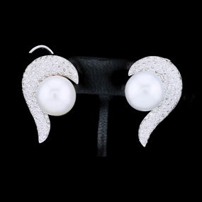 Angelina Jolie and Julianne Hough Diamond and Pearl Earrings