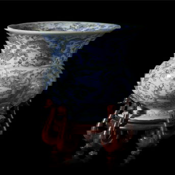 A Rare Chinese Blue and White Porcelain 'Dragon' Spittoon