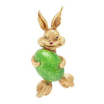 Cartier, Paillonné Enamel and Yellow Gold Easter Bunny Brooch