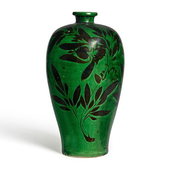 A Large Green-glazed Black-Painted 'Peony' Meiping China, Jin style