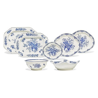 A Group of Seven Worcester Soft-Paste Porcelain “Pinecone” Table Articles